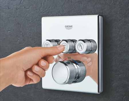смеситель_термостатический_grohe_grohtherm_smartcontrol_внешняя_частьна_3_выхода__белая_луна__29157ls0__2.jpg