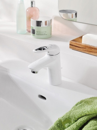 смеситель_для_раковины_grohe_eurostyle_белая_луна__33558ls3__2.jpg