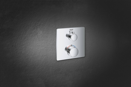 термостатический_смеситель_для_душа_grohe_grohtherm_с_переключателем_на_2_положения_верхний_ручной_душ__внешняя_часть__хром__24079000__4.jpg